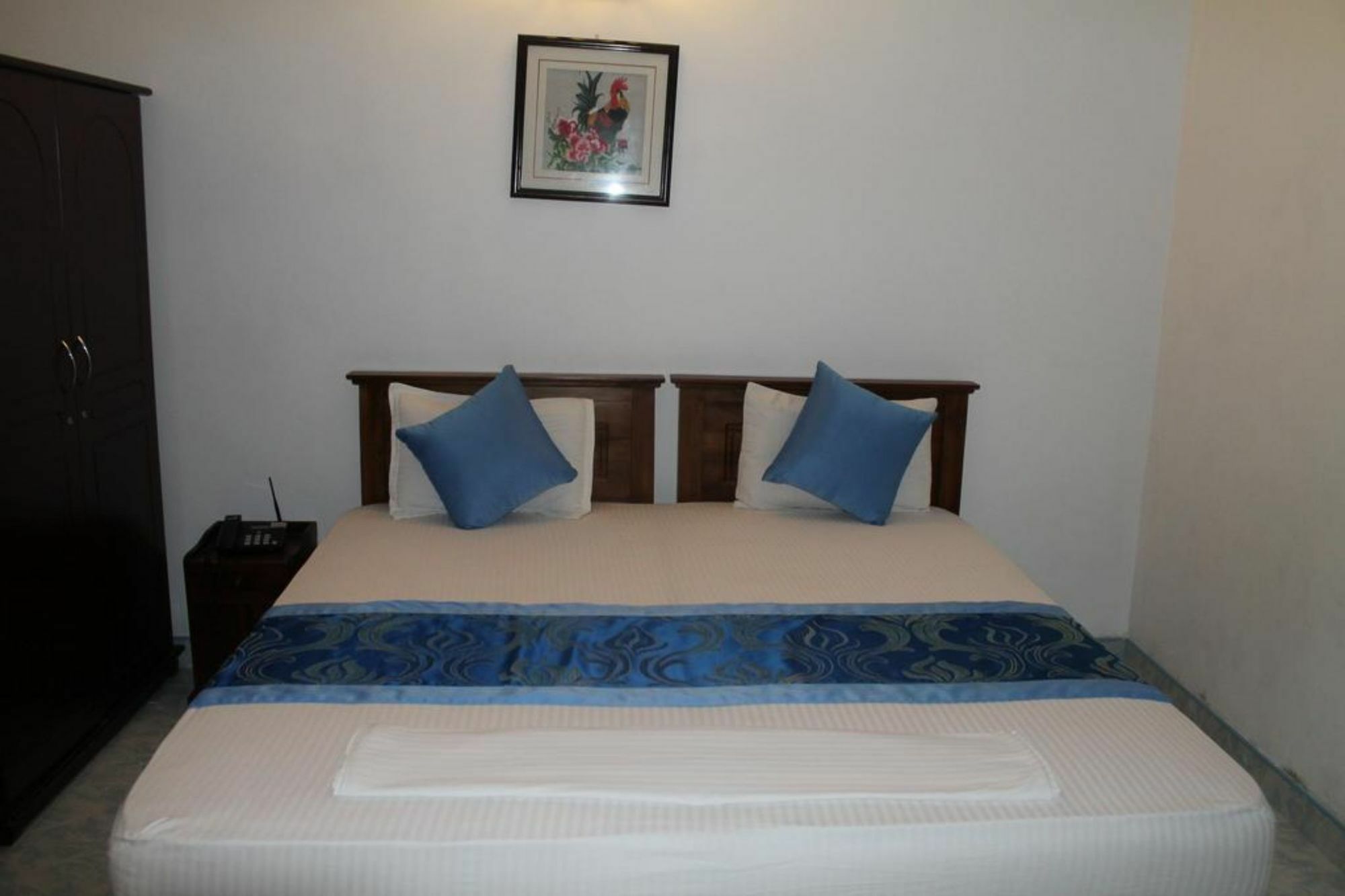 Oak Wood Inn แคนดี้ ภายนอก รูปภาพ