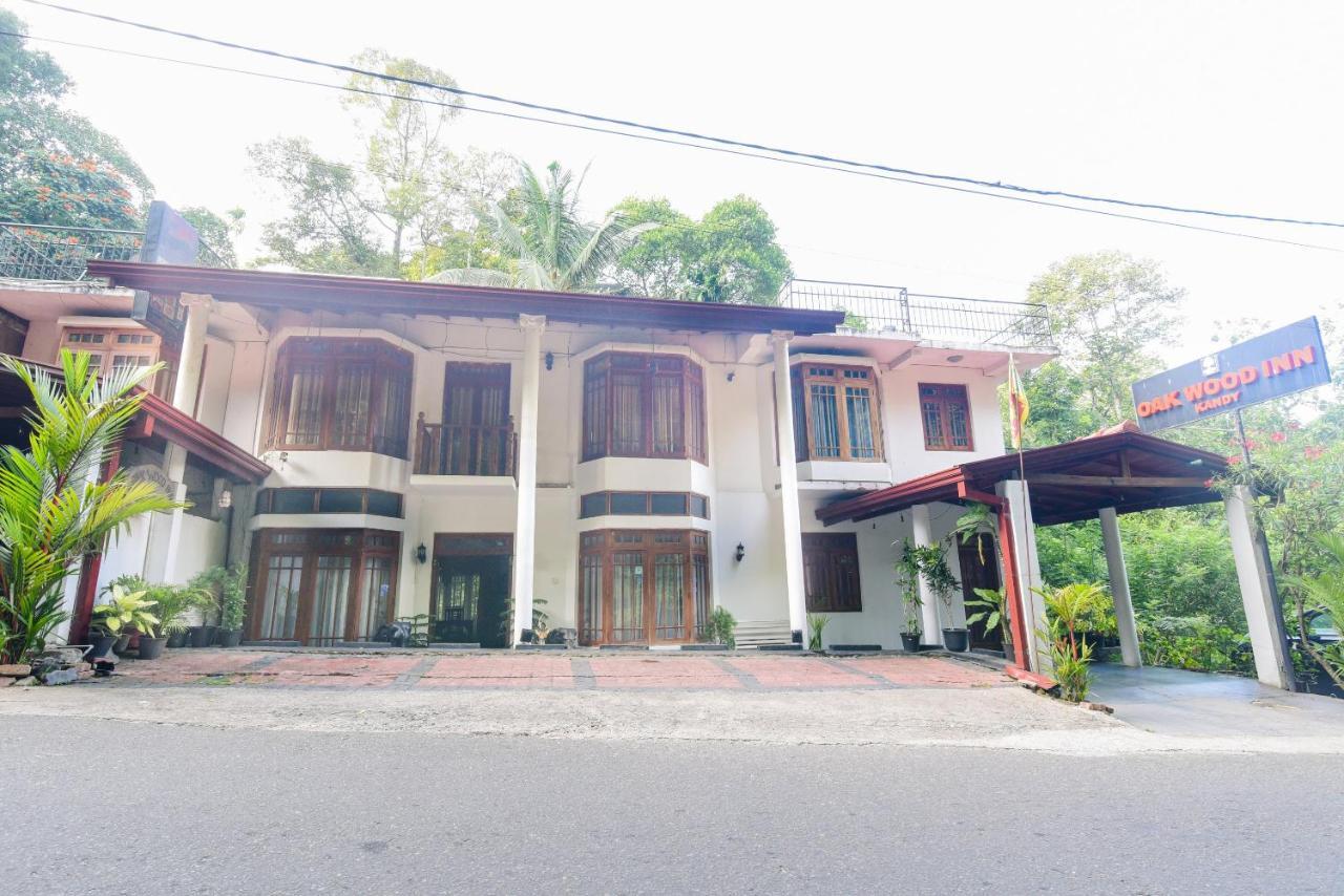 Oak Wood Inn แคนดี้ ภายนอก รูปภาพ